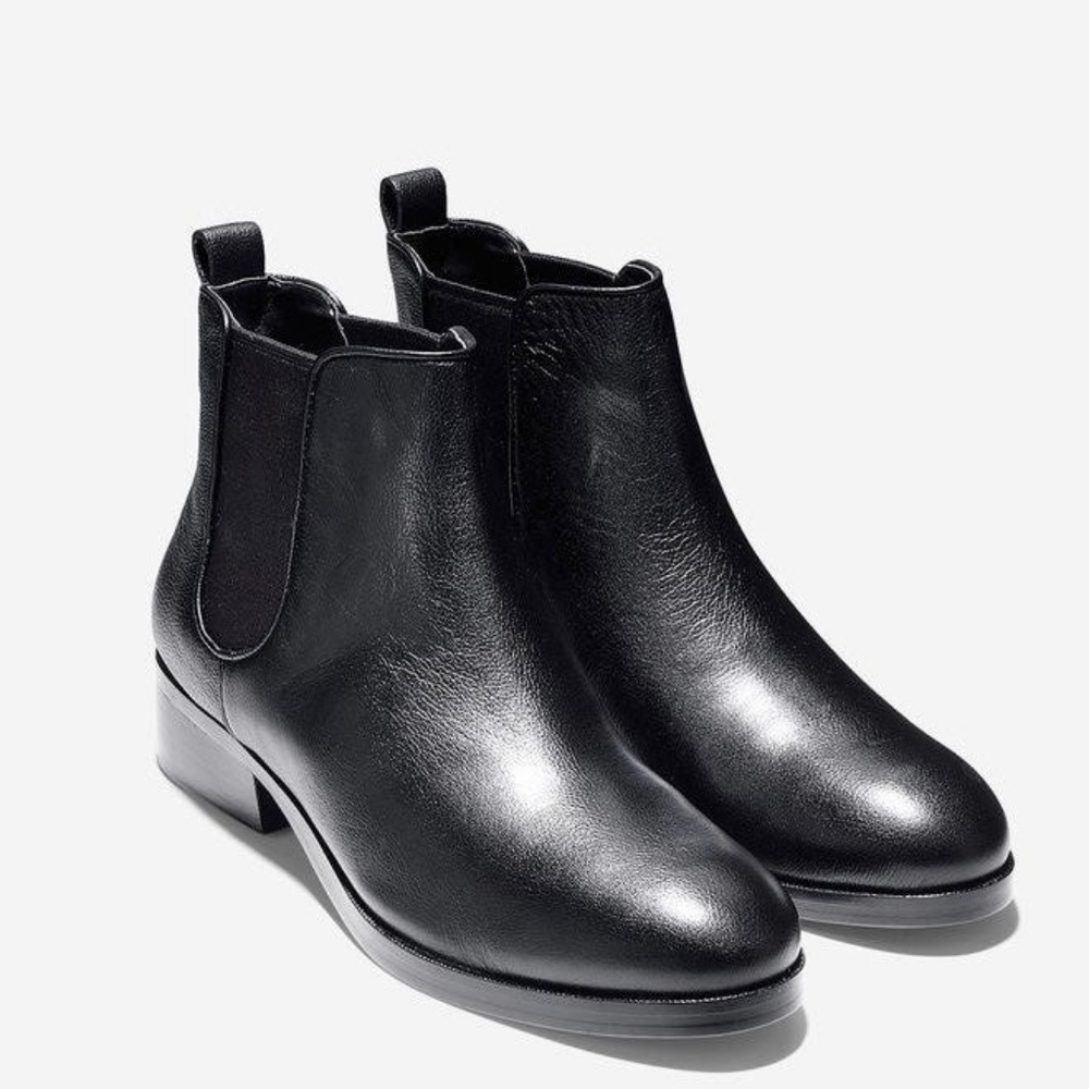 NEW Cole Haan Landsman Leather Ankle Bootie in BOX